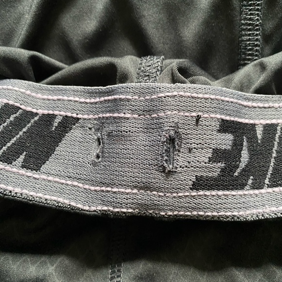 Men’s Large Gray Nike Dri-Fit Shorts - Picture 5 of 5